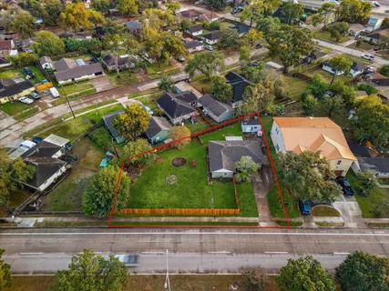 $285,000 | 6103 West 43rd Street, Houston, TX 77092