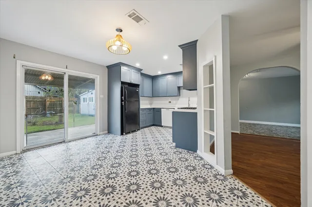 $285,000 | 6103 West 43rd Street, Houston, TX 77092