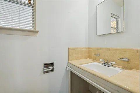 $285,000 | 6103 West 43rd Street, Houston, TX 77092