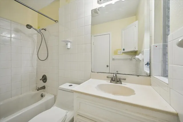 $285,000 | 6103 West 43rd Street, Houston, TX 77092