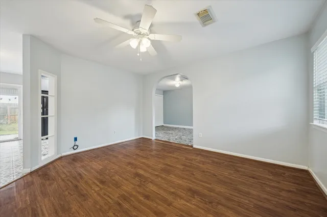 $285,000 | 6103 West 43rd Street, Houston, TX 77092