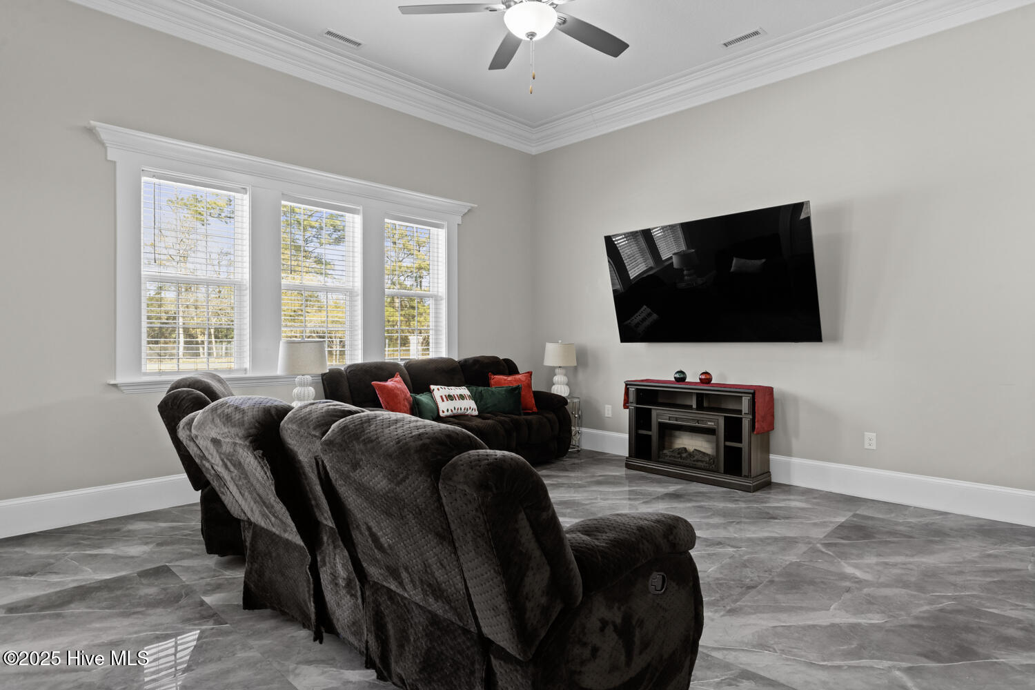 5976 Gum Branch Road Jacksonville, NC 28546 - Photo 30 of 96 Family Room