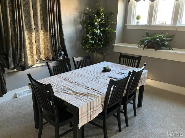 $382,500 | 920 East Beaumont Avenue, Greenville, IL 62246