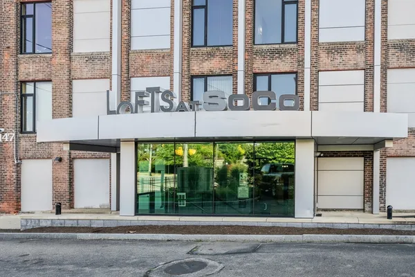 $299,900 | 147 Centre Street, Unit 603, Brockton, MA 02302