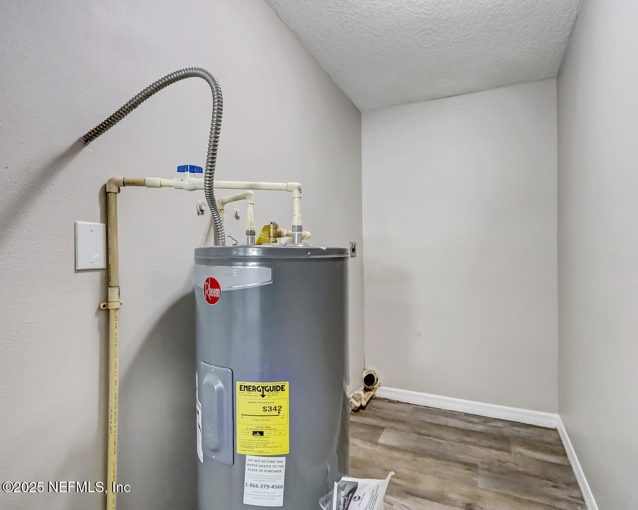 2028 Hartridge Street Jacksonville, FL 32209 - Photo 19 of 33 a utility room with dryer and washer