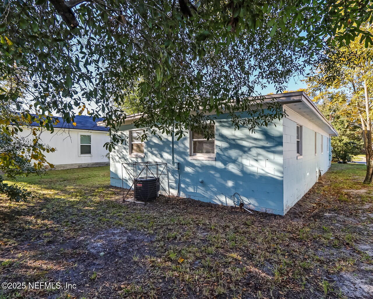 2028 Hartridge Street Jacksonville, FL 32209 - Photo 33 of 33 a view of a house with a yard