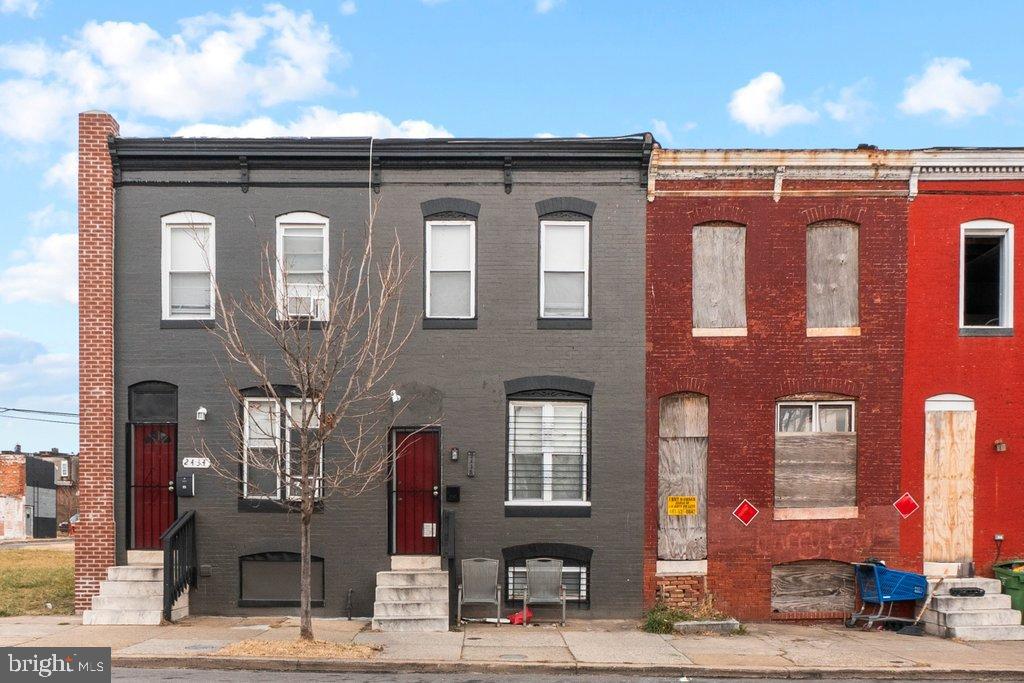 2436 East Preston Street Baltimore, MD 21213 - Photo 4 of 22 a front view of a building