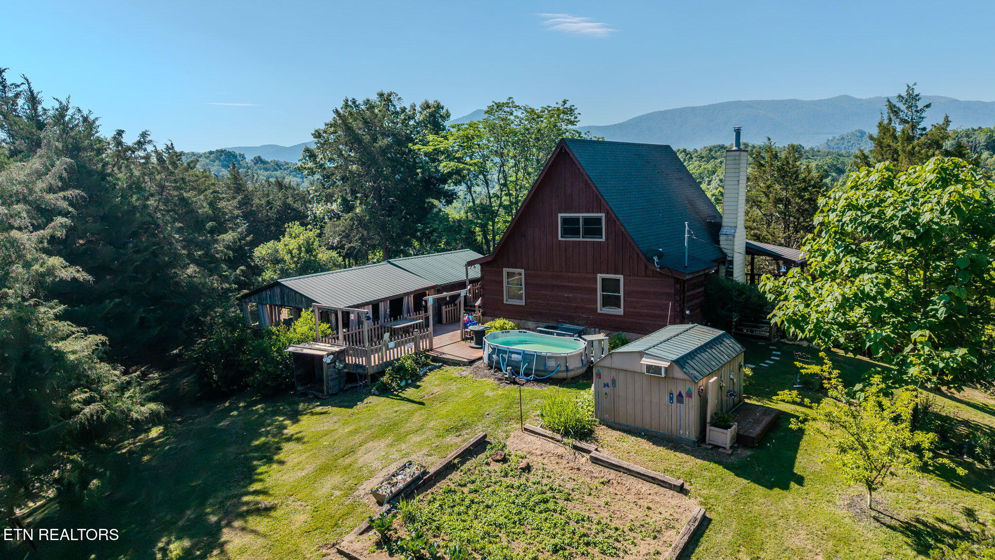 1582 Romary Road Dandridge, TN 37725 - Photo 38 of 46 39