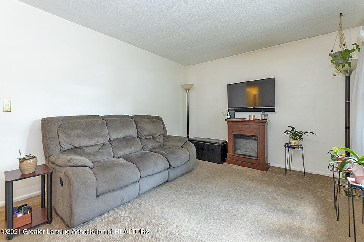 3212 Kilberry Road Lansing, MI 48911 - Photo 5 of 19 _DSC6311