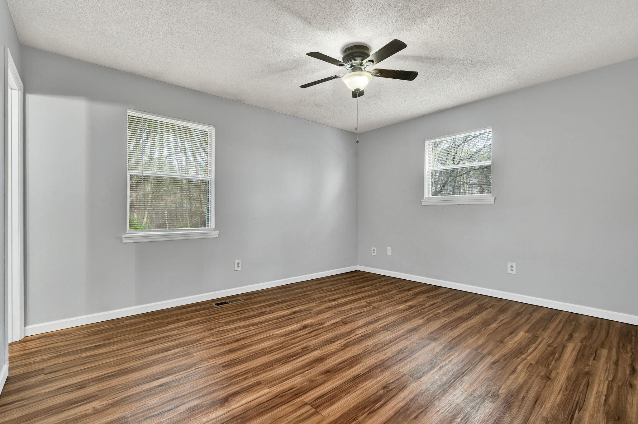 4665 Ridgeview Avenue Northwest Cleveland, TN 37312 - Photo 4 of 32 Gallery Image 4