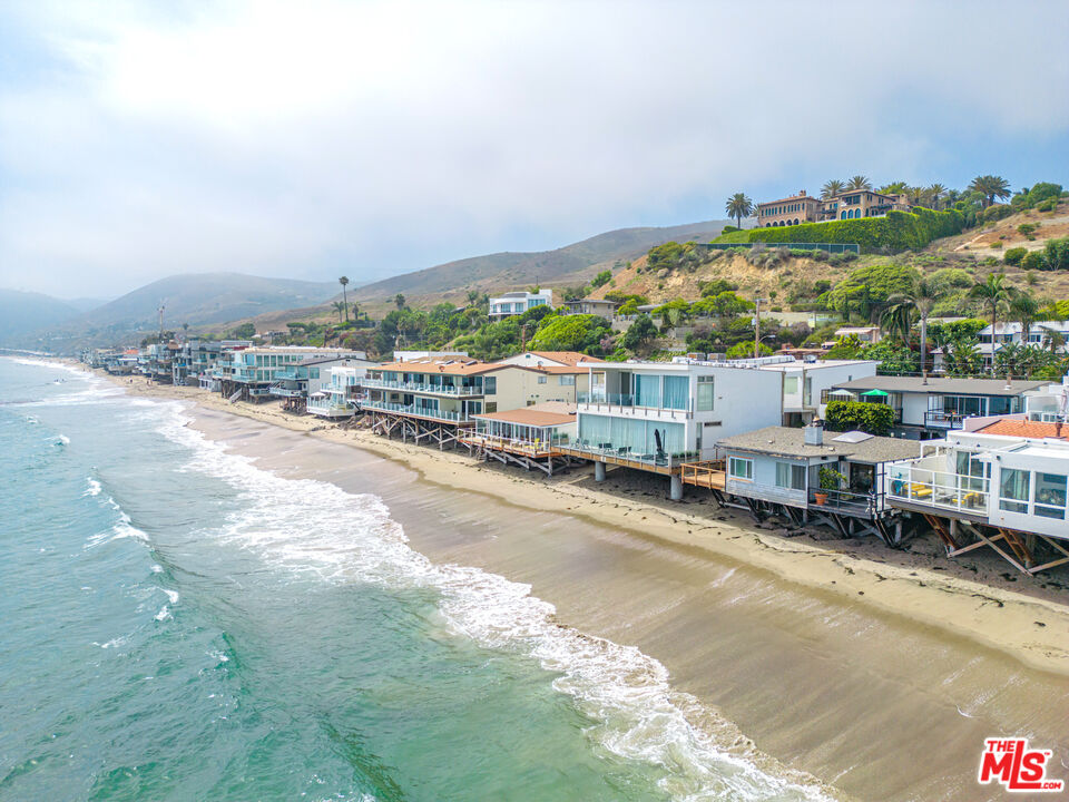 25154 Malibu Road, Unit 4 Malibu, CA 90265 - Photo 3 of 32