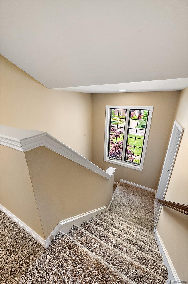 2885 Ambleside Court Rochester, MI 48306 - Photo 40 of 48 2885-AMBLESIDE-CT-40.jpg
