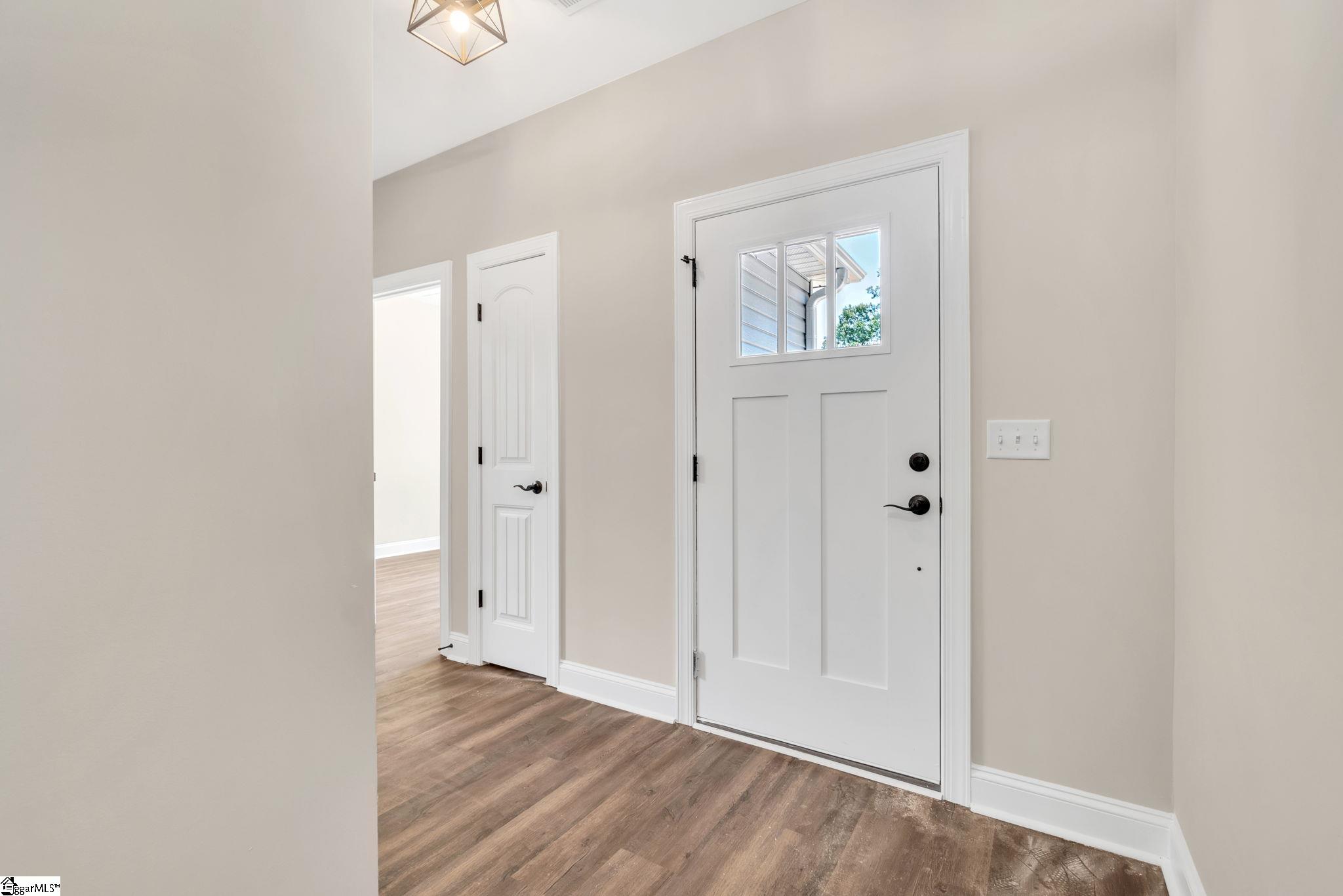 102 Brookside Circle Honea Path, SC 29654 - Photo 3 of 25 Gallery Image 3