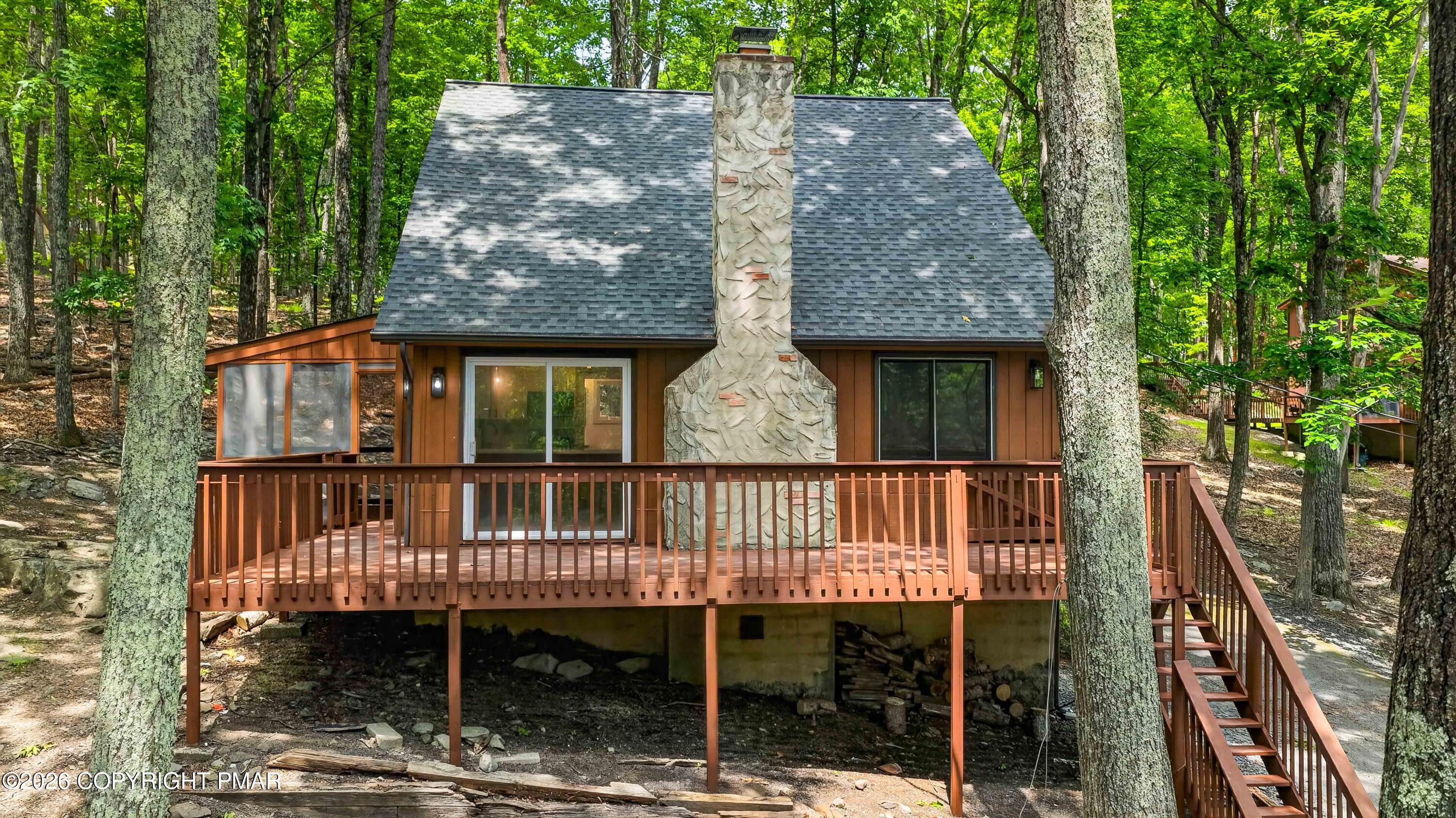 192 Bellingham Drive Bushkill, PA 18324 - Photo 2 of 56 192 Bellingham Drive, Lehman Township, P