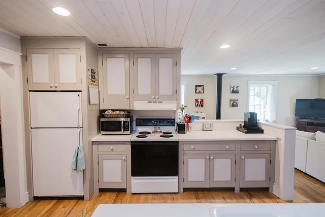 $1,450,000 | 141-151 Merry Christmas Lane, Mineral Point, WI 53565