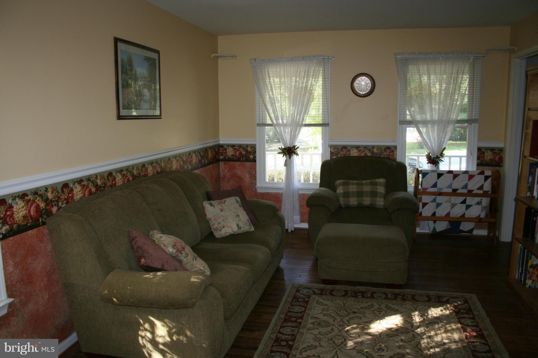 192 Choptank Road Stafford, VA 22556 - Photo 3 of 22 Living Room