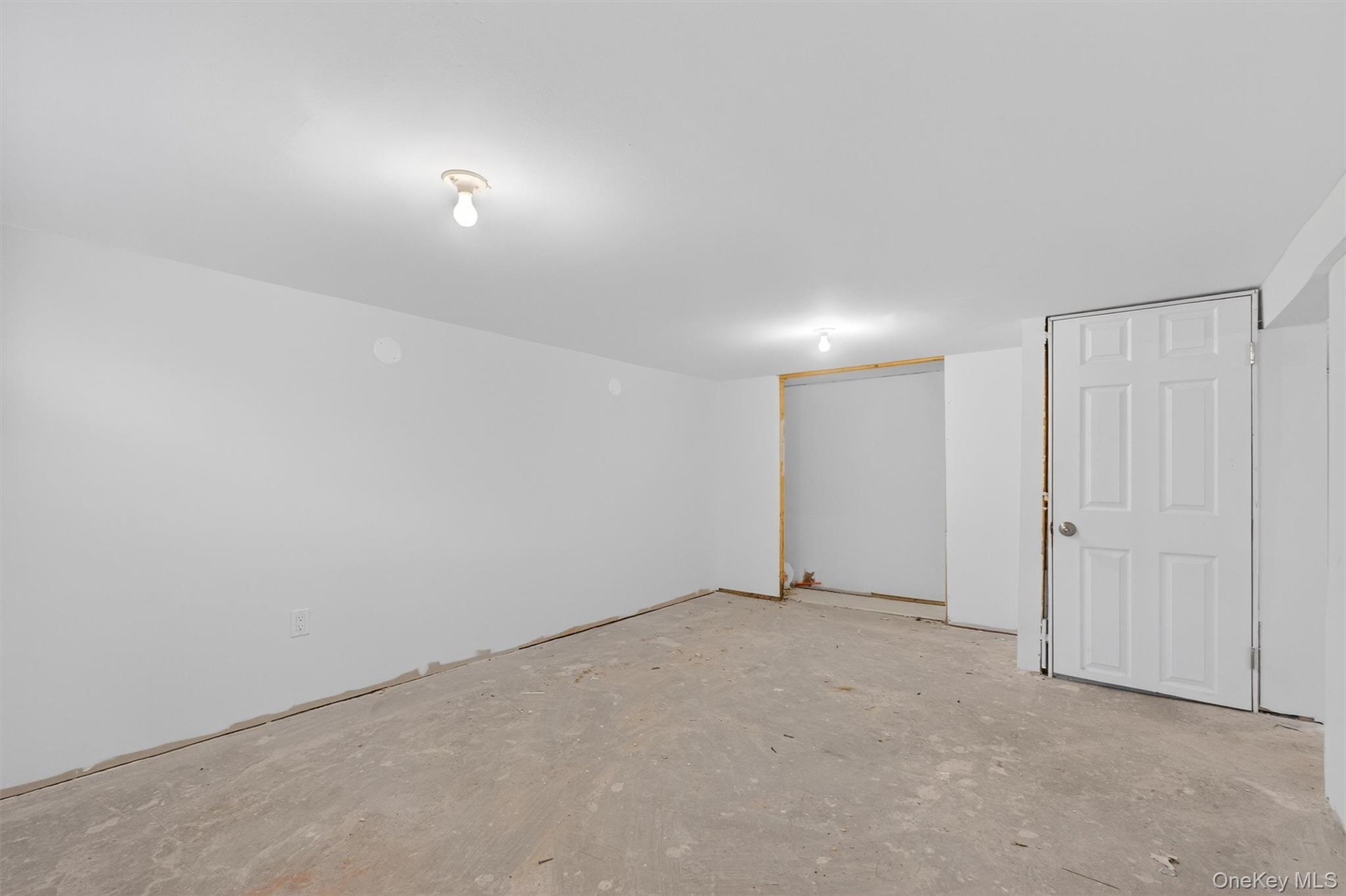 149 Lewis Lane, Unit 1 Wallkill, NY 12589 - Photo 19 of 23 a view of an empty room