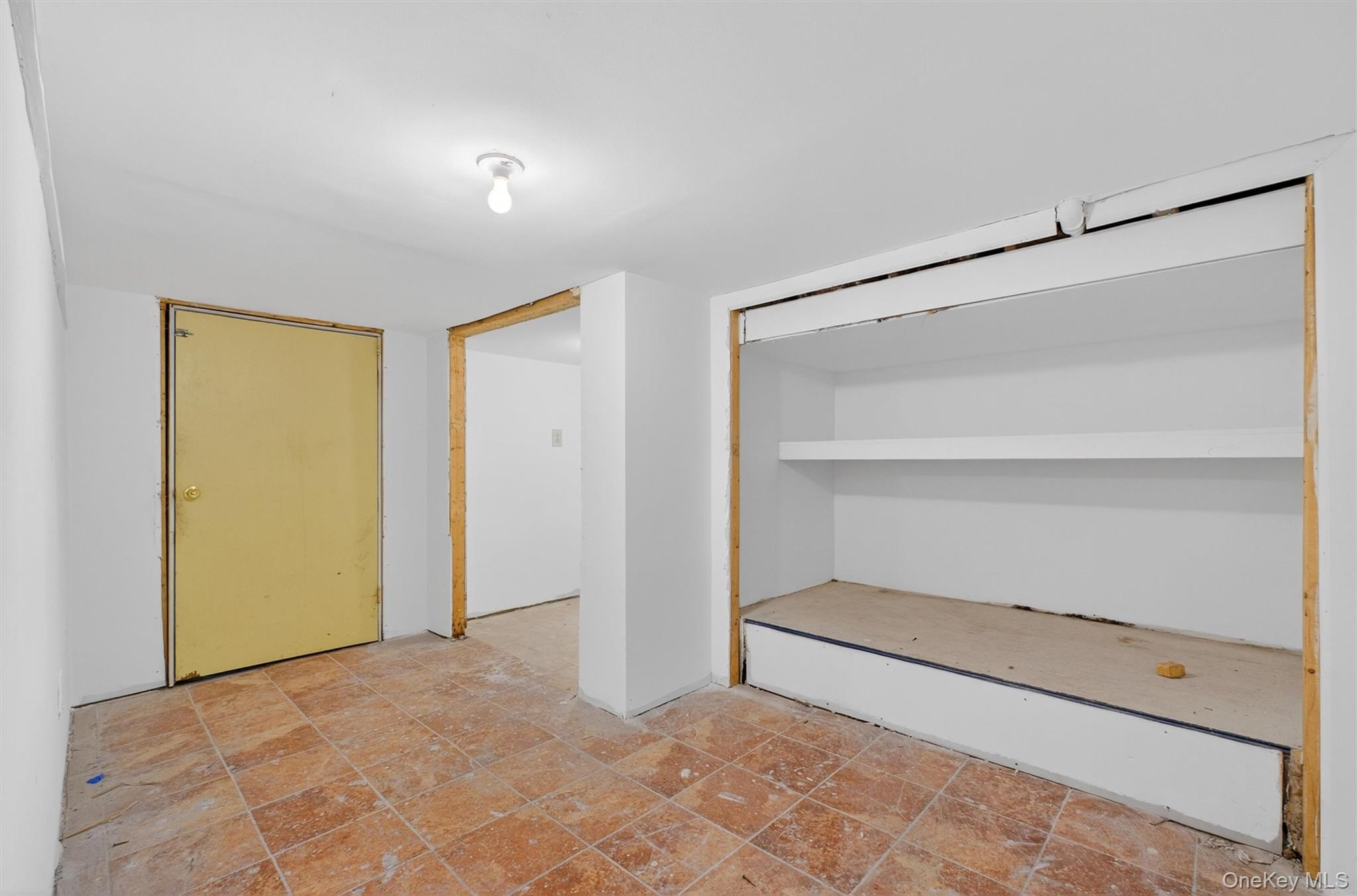 149 Lewis Lane, Unit 1 Wallkill, NY 12589 - Photo 20 of 23 a view of room with an empty room