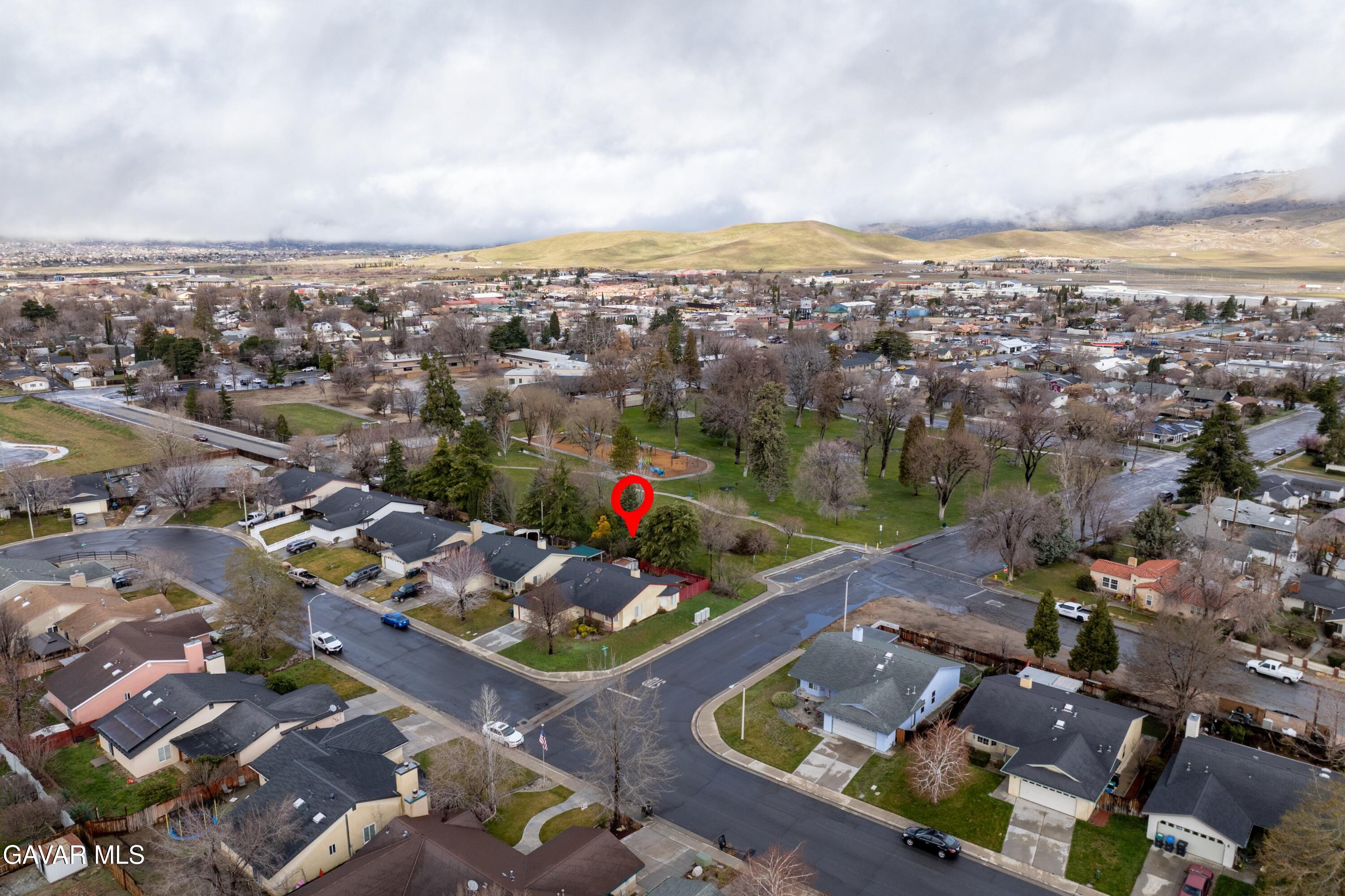 363 Pepper Drive Tehachapi, CA 93561 - Photo 27 of 35 25-DJI_0382-HDR-Edit