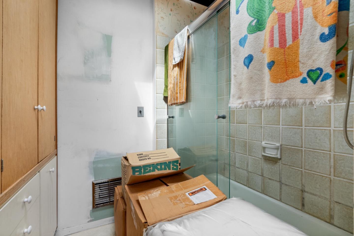 34 Sanderling Circle Watsonville, CA 95076 - Photo 28 of 56 a bathroom with a sink toilet and shower