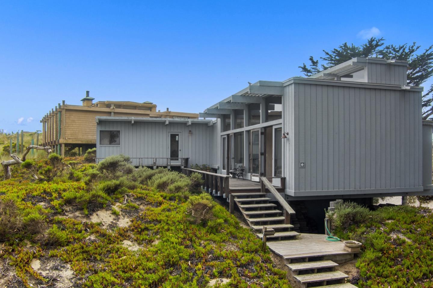34 Sanderling Circle Watsonville, CA 95076 - Photo 3 of 56 a view of a house with a yard