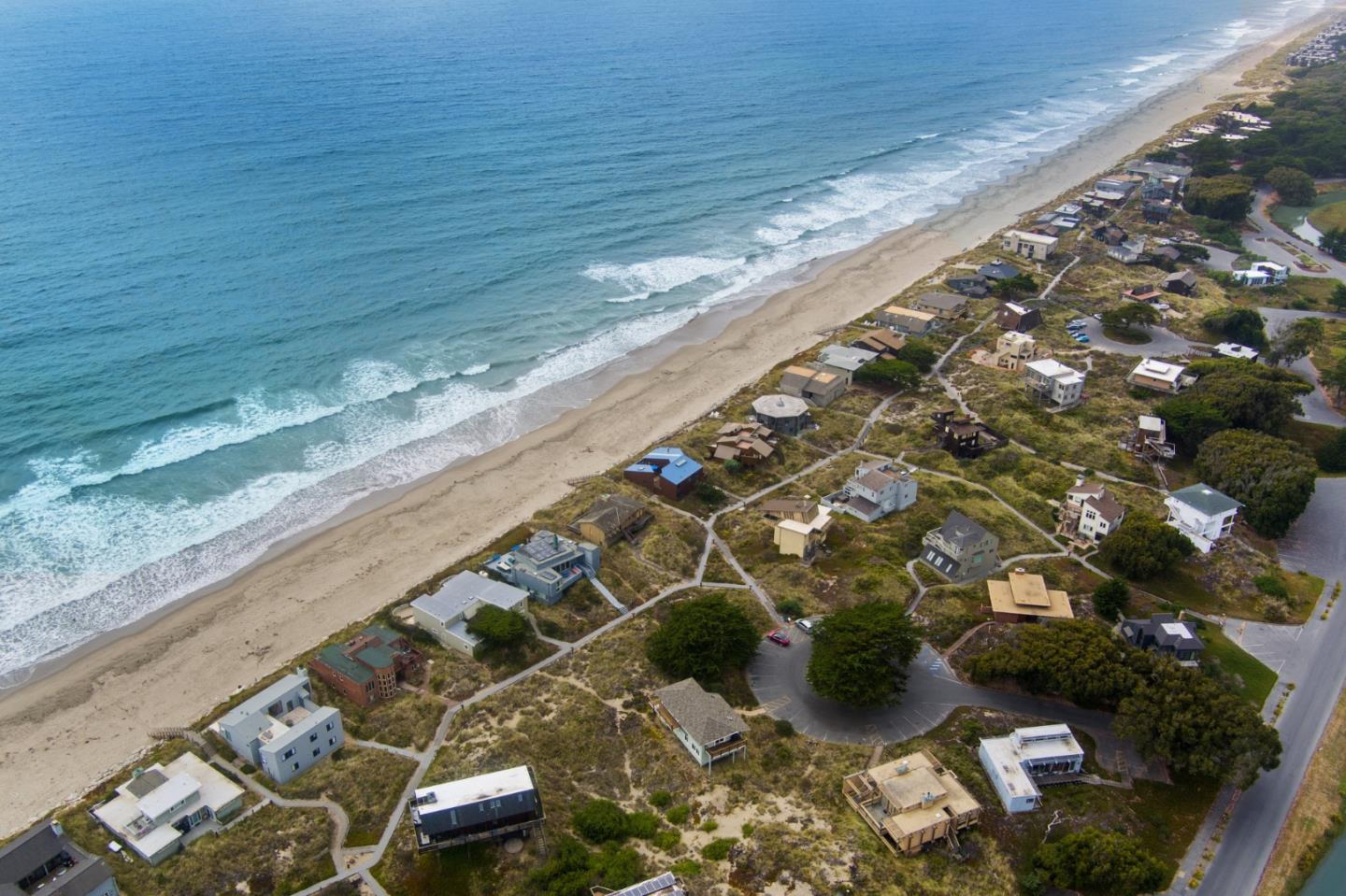 34 Sanderling Circle Watsonville, CA 95076 - Photo 53 of 56 a view of balcony with wooden floor