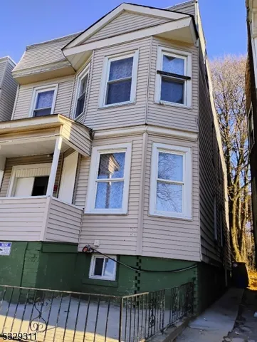 $3,500 | 156 South 12th Street, Unit 2, Newark, NJ 07107