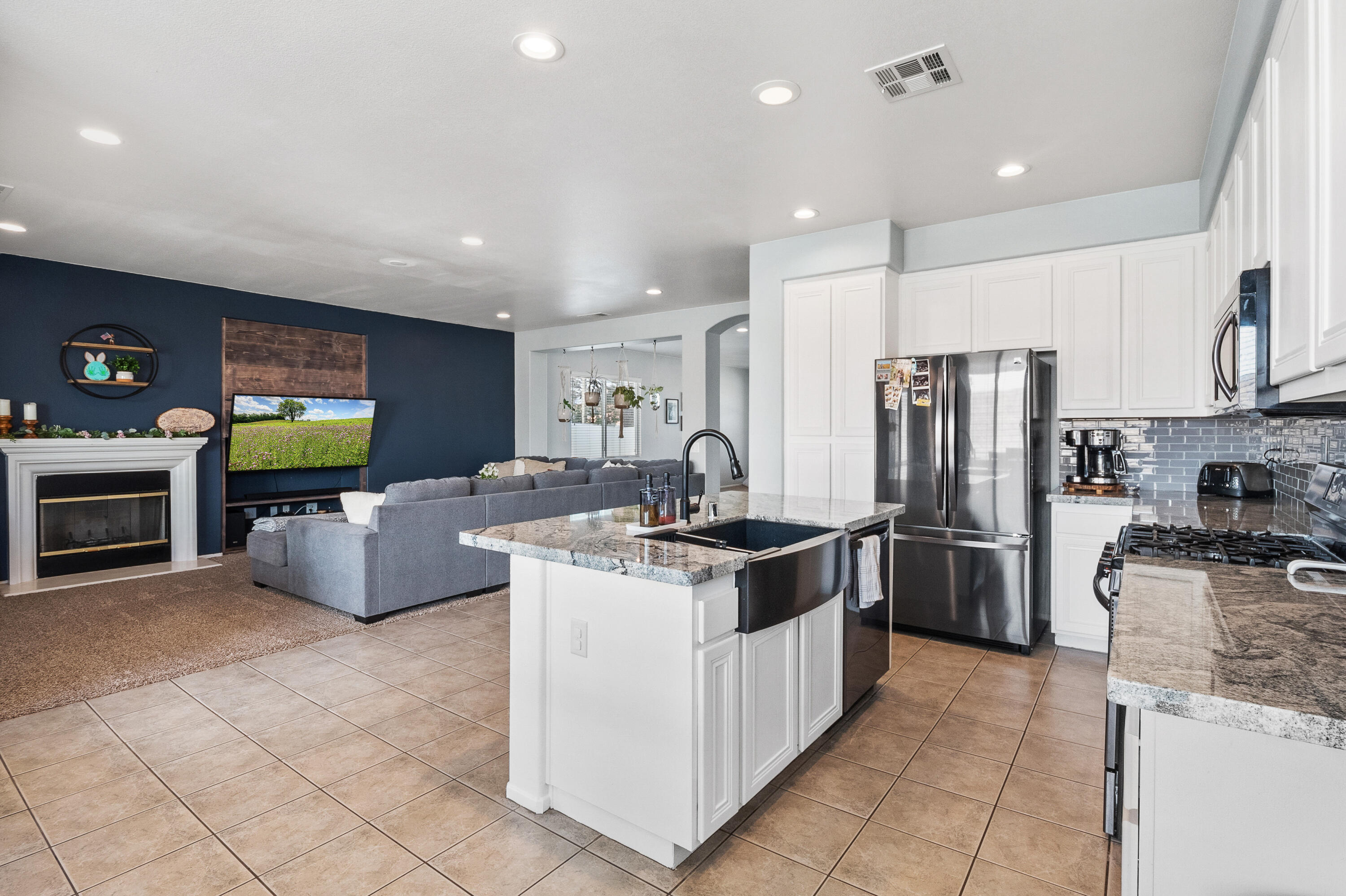 42341 Ridge View Drive Lancaster, CA 93536 - Photo 16 of 33 Ridegeview Dr-12
