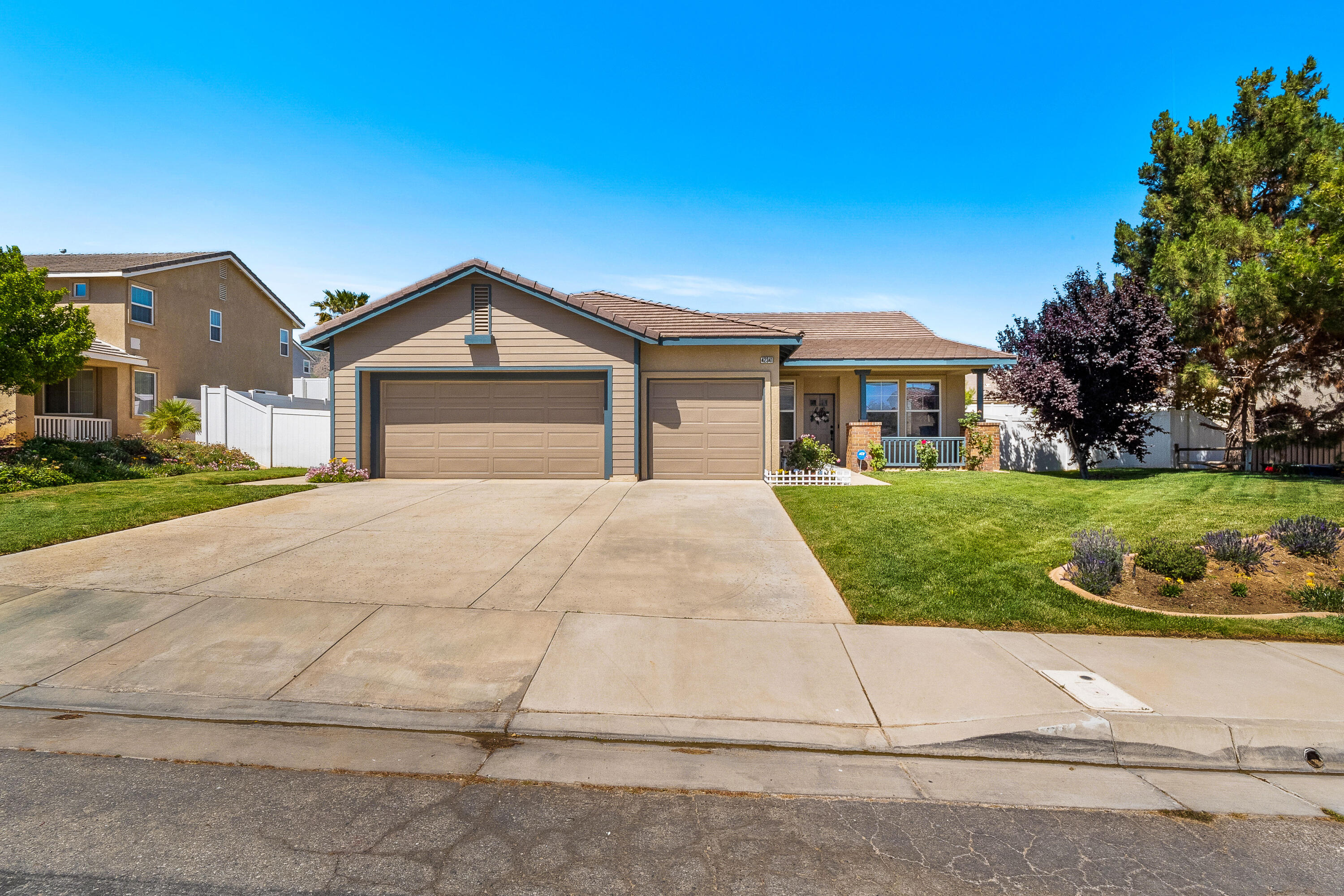 42341 Ridge View Drive Lancaster, CA 93536 - Photo 3 of 33 Ridegeview Dr-27