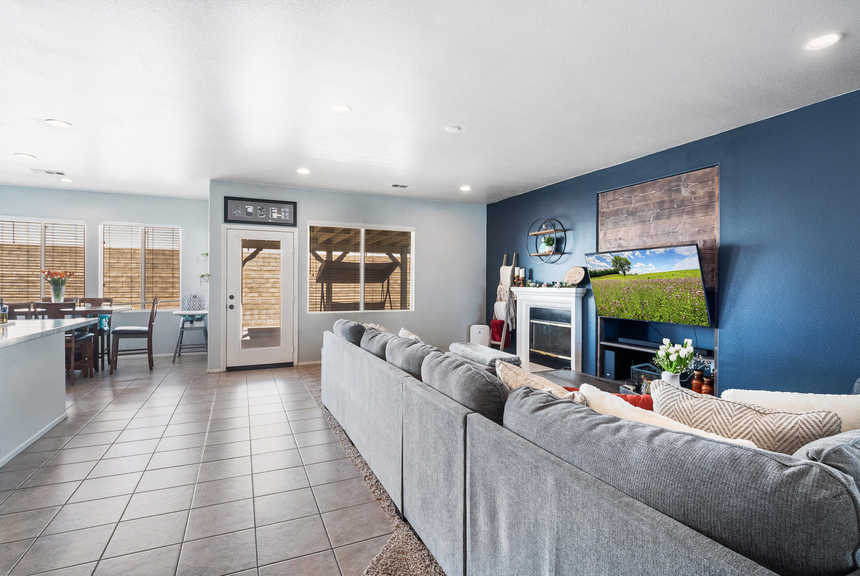 42341 Ridge View Drive Lancaster, CA 93536 - Photo 9 of 33 Ridegeview Dr-5