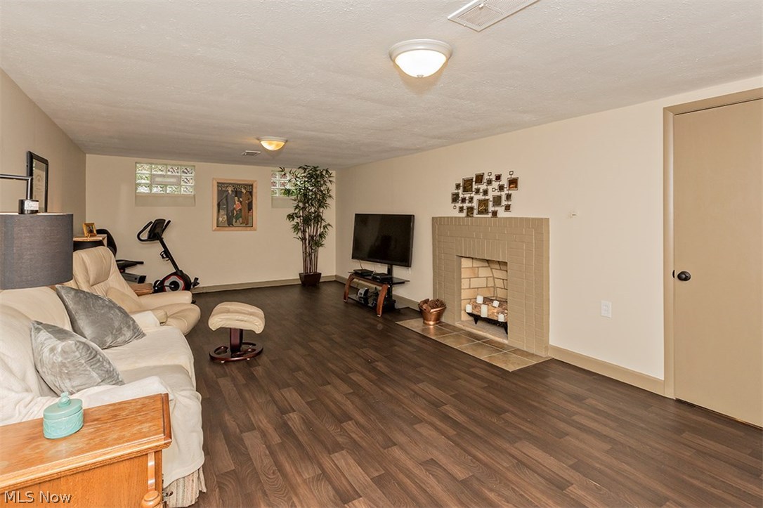 2491 Eaton Road Cleveland, OH 44118 - Photo 27 of 35 Gallery Image 27