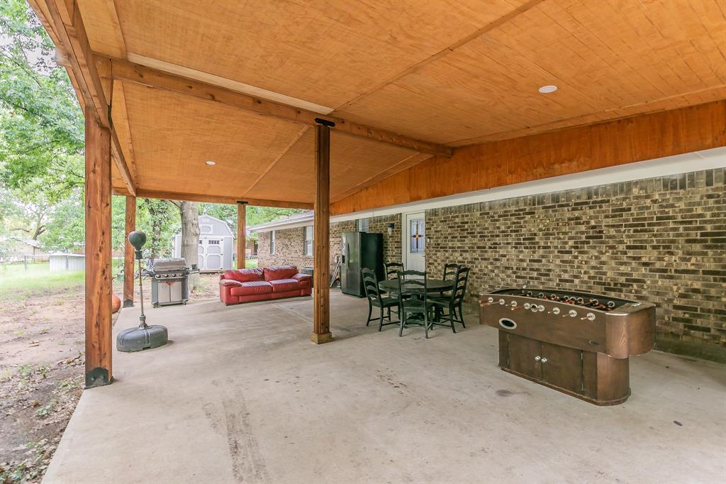 904 Sherman Street Tioga, TX 76271 - Photo 11 of 40 a view of an outdoor space with porch