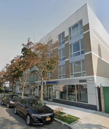 $599,999 | 15815 Union Turnpike, Unit 401N | Hillcrest