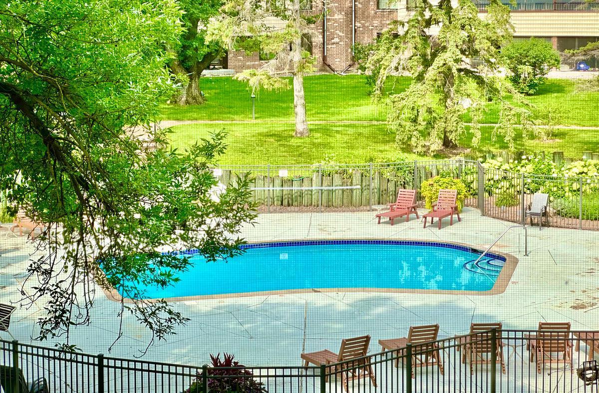 7510 Cahill Road, Unit 214B Edina, MN 55439 - Photo 10 of 23