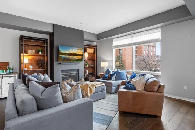 $330,900 | 490 North Temperance Street, Unit 310, St. Paul, MN 55101