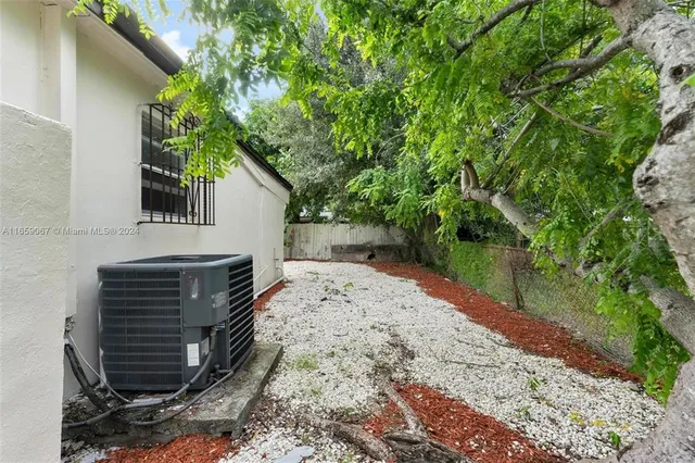 $565,000 | 12600 Northwest 17th Avenue, Miami, FL 33167
