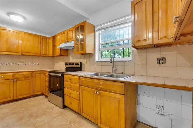 $565,000 | 12600 Northwest 17th Avenue, Miami, FL 33167