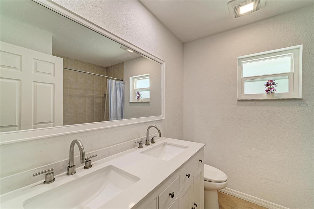 655 Missouri Road Venice, FL 34293 - Photo 16 of 27 Gallery Image 16