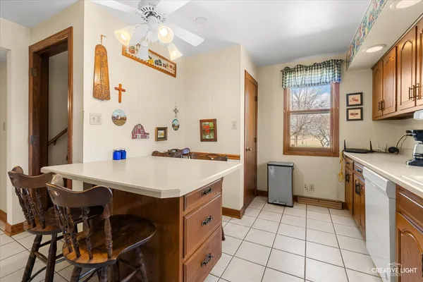 $899,500 | 15555 McGirr Road, Hinckley, IL 60520