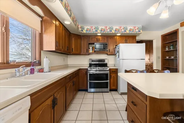 $899,500 | 15555 McGirr Road, Hinckley, IL 60520