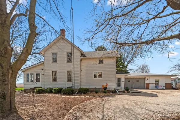 $899,500 | 15555 McGirr Road, Hinckley, IL 60520
