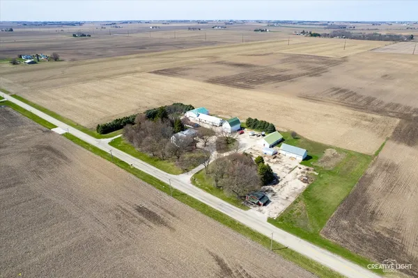 $899,500 | 15555 McGirr Road, Hinckley, IL 60520