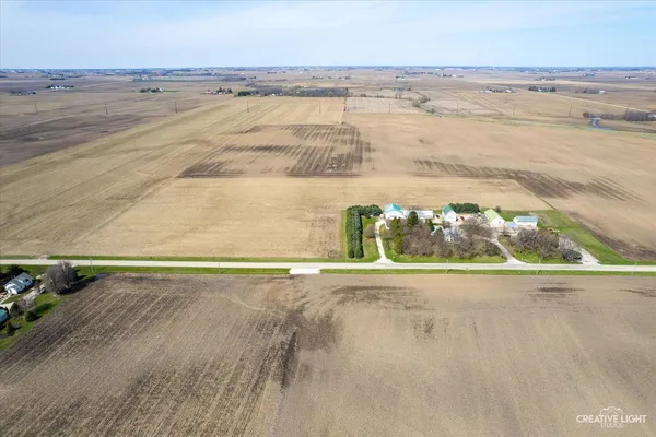 $899,500 | 15555 McGirr Road, Hinckley, IL 60520