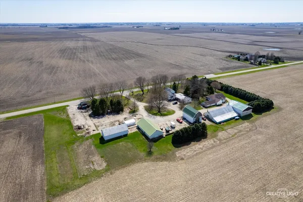 $899,500 | 15555 McGirr Road, Hinckley, IL 60520