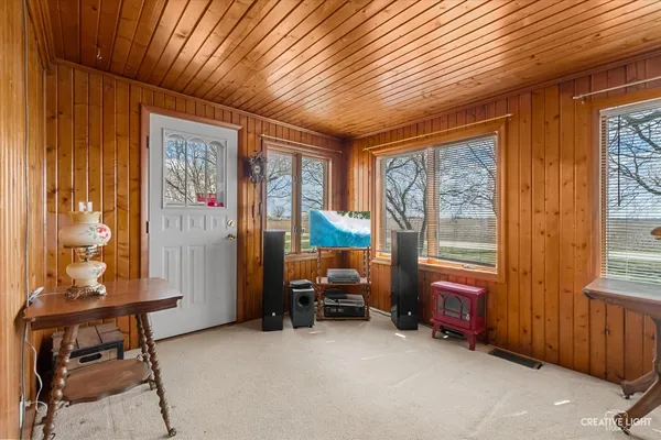 $899,500 | 15555 McGirr Road, Hinckley, IL 60520