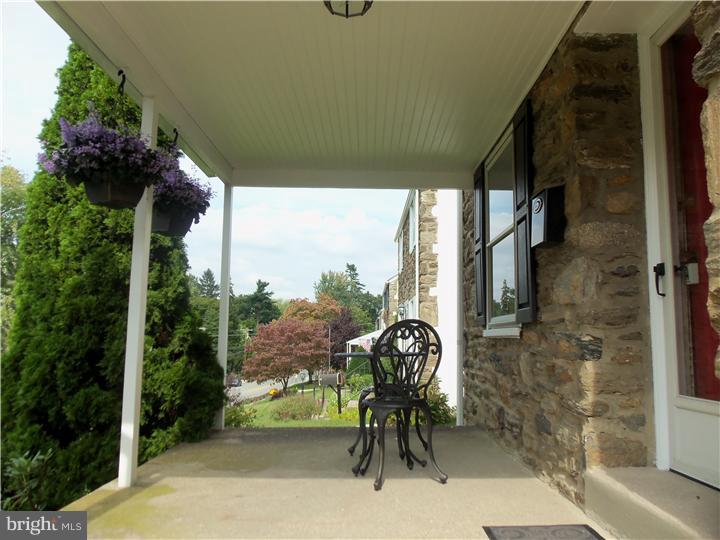 217 South Sproul Road Broomall, PA 19008 - Photo 4 of 25 Gallery Image 4