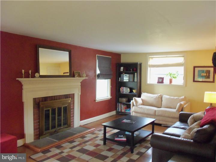 217 South Sproul Road Broomall, PA 19008 - Photo 5 of 25 Gallery Image 5