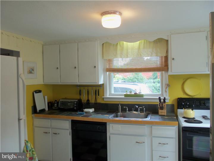 217 South Sproul Road Broomall, PA 19008 - Photo 8 of 25 Gallery Image 8