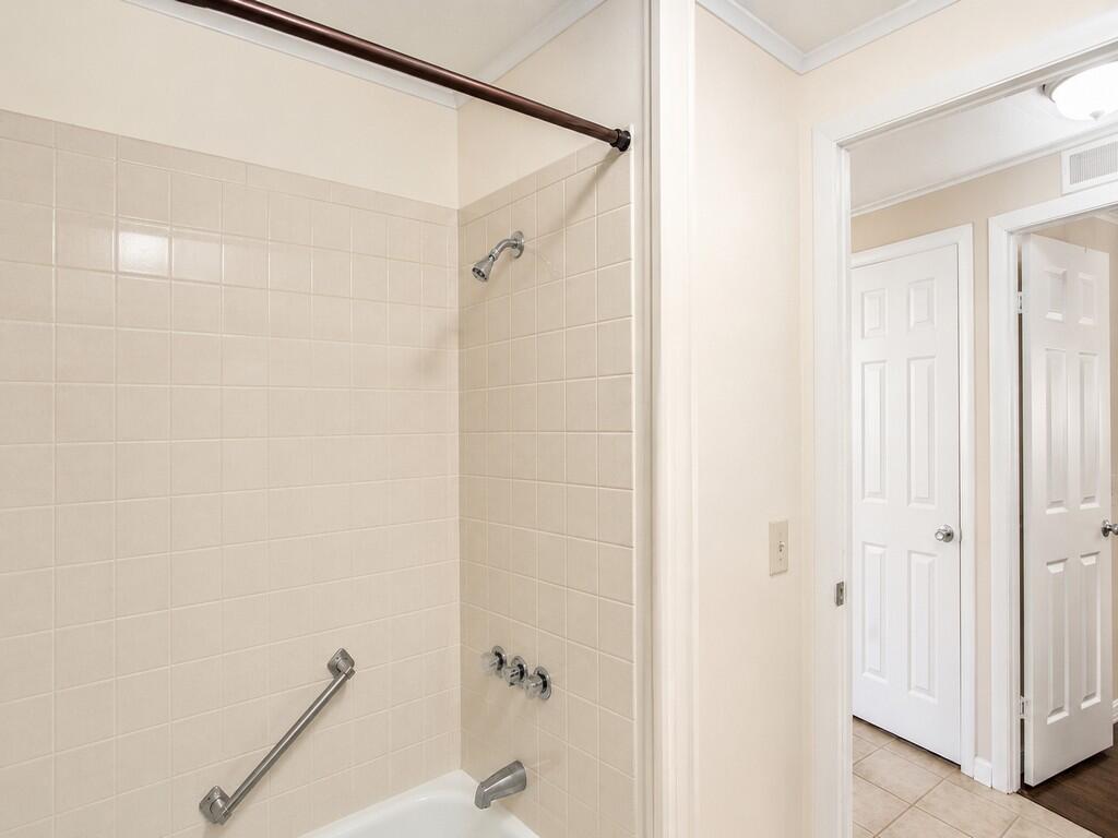 174 Northeast Emerald Drive Jensen Beach, FL 34957 - Photo 30 of 38 Image00017