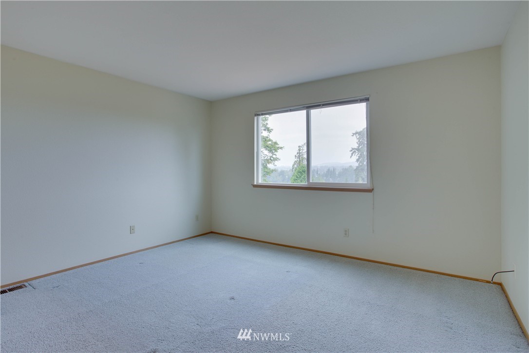 2238 Southeast 8th Place Renton, WA 98057 - Photo 12 of 23